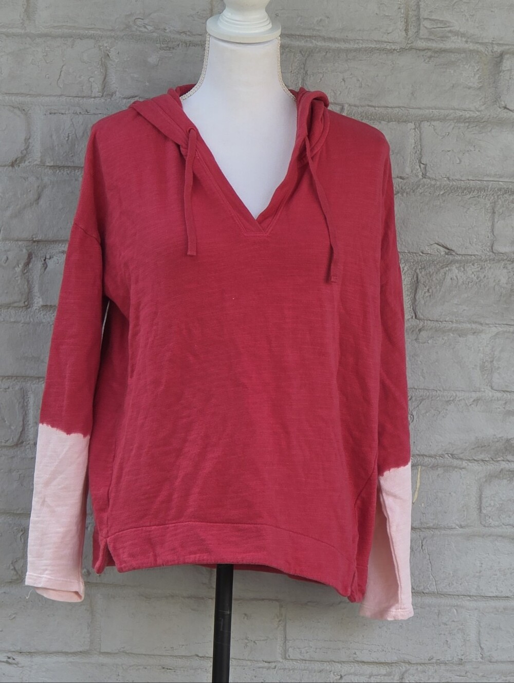 J. Jill Red & Pink Dip-Dyed V-Neck Hoodie Sweatshirt Cotton Knit - Size Small P